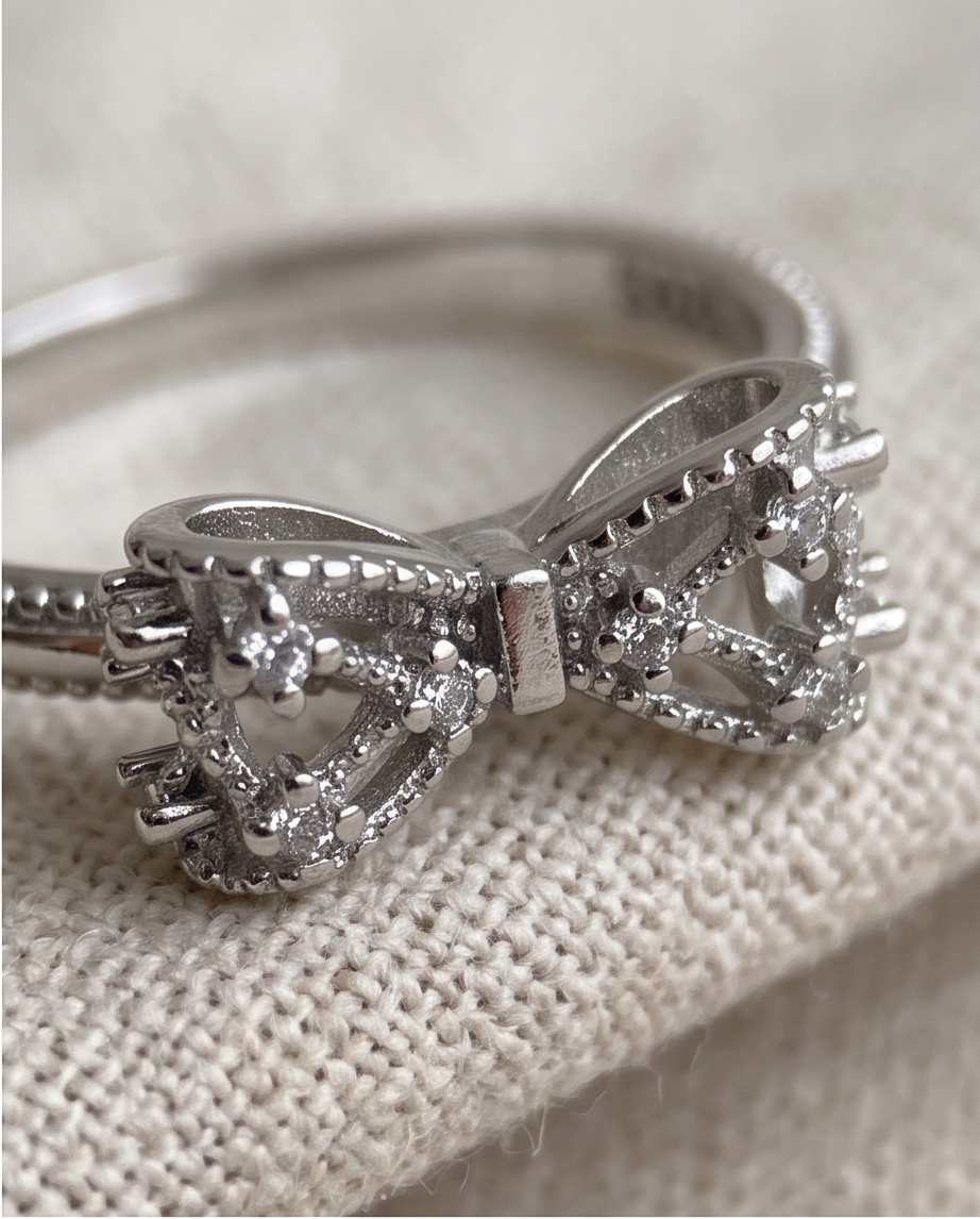 Luna Bow S925 Sterling Silver Ring